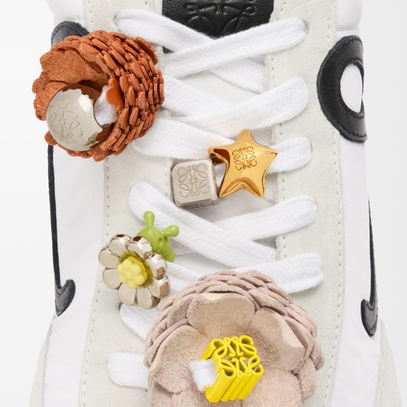 Loewe Customizable Accessories Pink Star x2 NEW - Picture 3 of 5